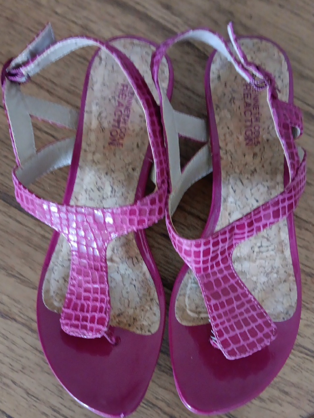 Kenneth Cole Reaction Hot Pink Croc-Texture Wedge Sandals